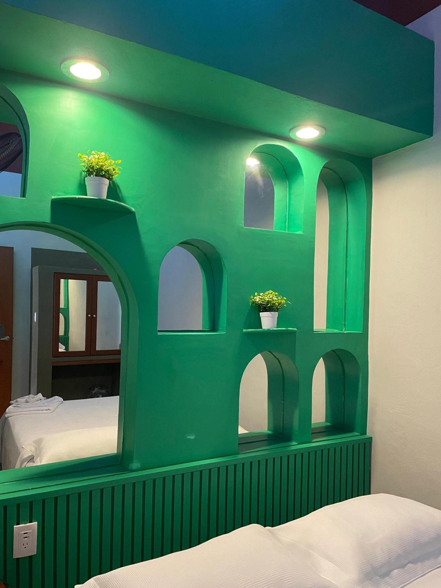 Hostal Poquito A Poquito 바야돌리드 외부 사진