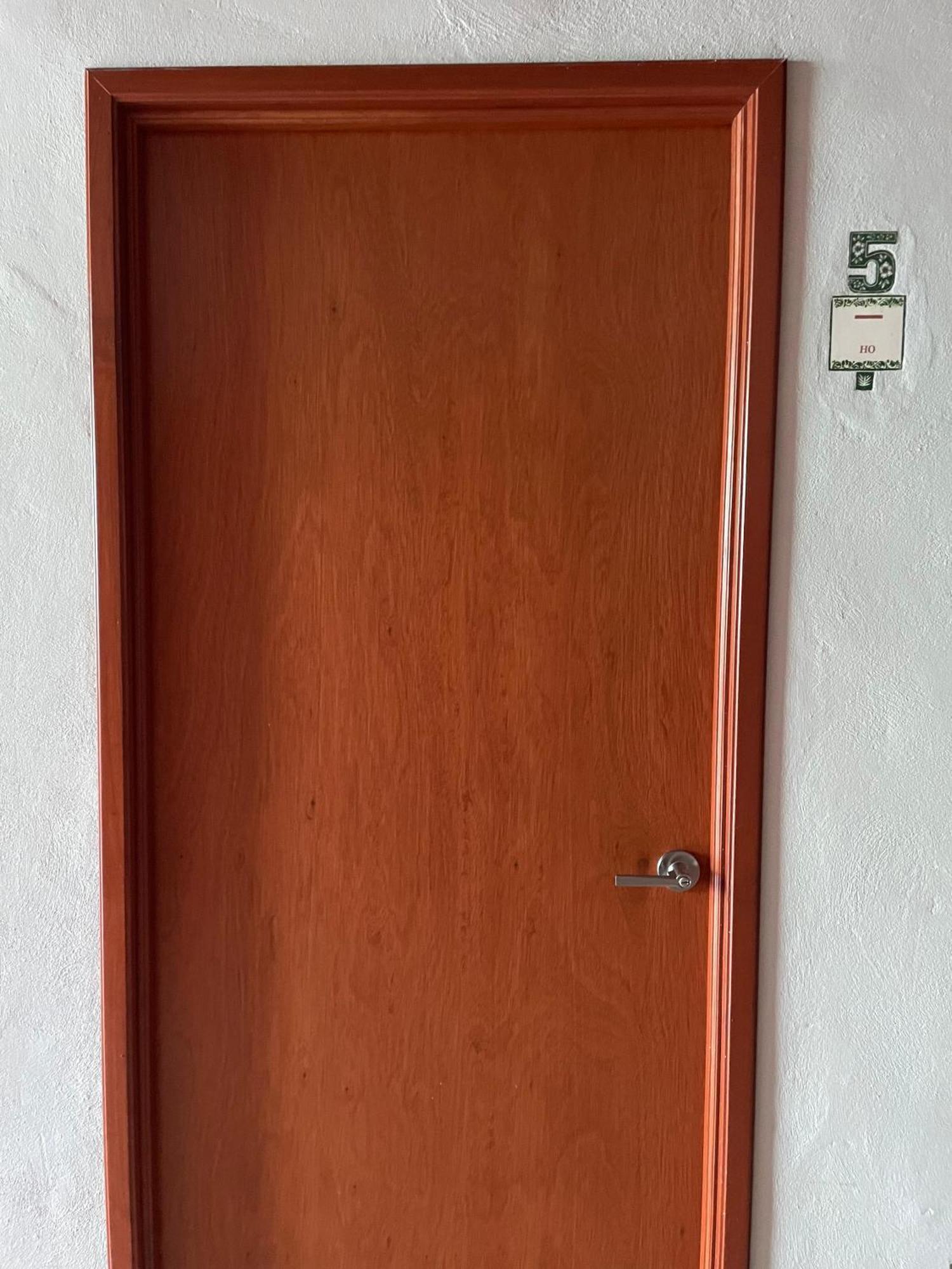 Hostal Poquito A Poquito 바야돌리드 외부 사진