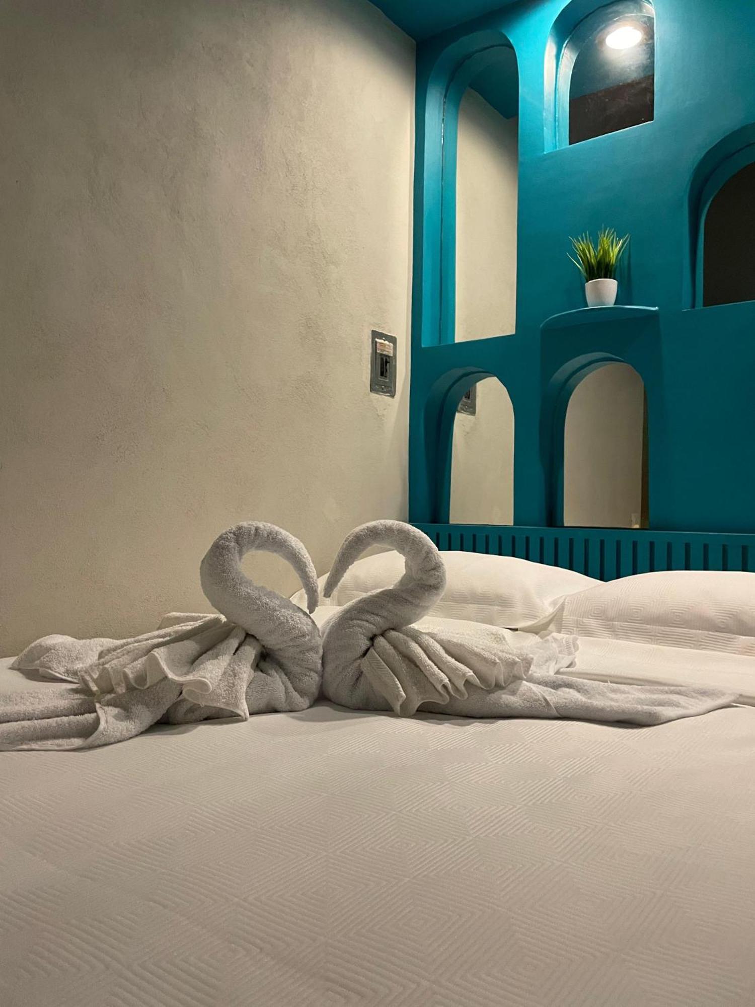 Hostal Poquito A Poquito 바야돌리드 외부 사진