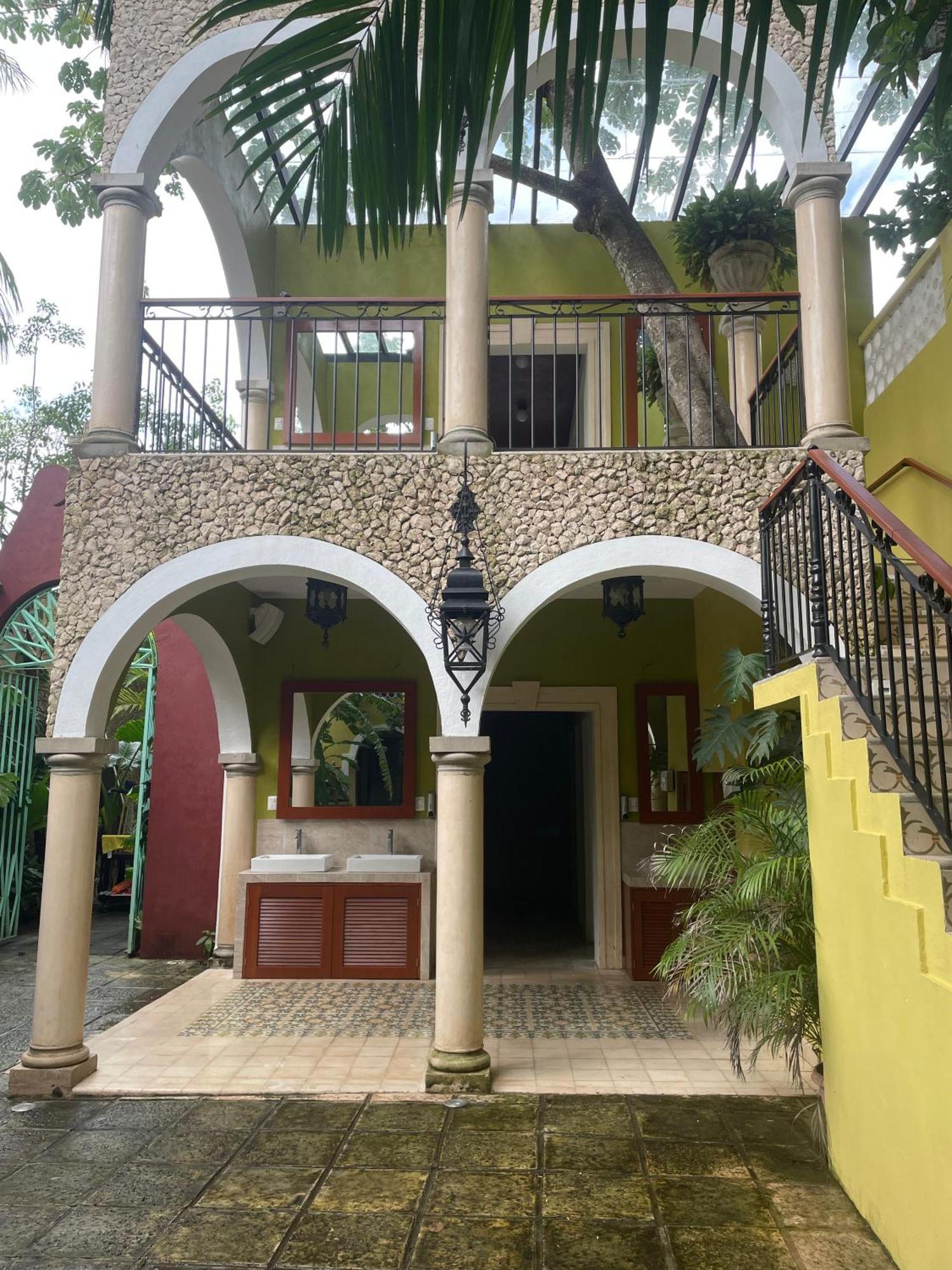 Hostal Poquito A Poquito 바야돌리드 외부 사진